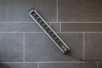 Brennenstuhl 1391030000 - 3 m - Indoor - Abgewinkelt - IP20 - Aluminium - Schwarz - Silber