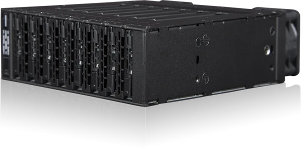 Icy Dock ToughArmor 8x M.2 NVMe SSD PCIe 4.0 OcuLink - Gehäuse - 5,25"