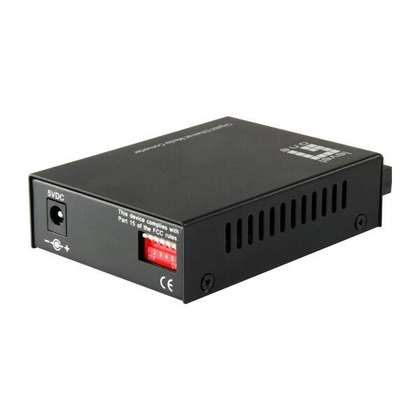 LevelOne GVT-2002, 1000 Mbit/s, 10Base-T, 100Base-TX, 1000Base-T, 1000Base-LX, 1000Base-SX, IEEE 802.3, IEEE 802.3ab, IEEE 802.3u, IEEE 802.3x, IEEE 802.3z, Gigabit Ethernet, 10,100,1000 Mbit/s